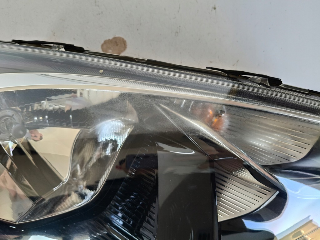 фото №3, Лампа правая фара ford ka + plus 16-