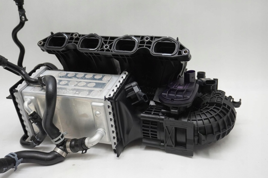 Коллектор интеркулер дроссельная заслонка vw touran 1.5tsi 04e145785p 05e129709s Оригинал