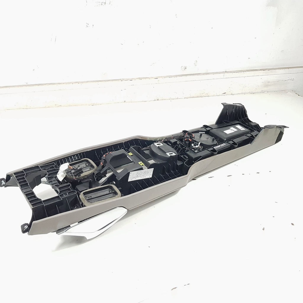 фото №5, Тунель середній підлокітник задня porsche panamera 970 i