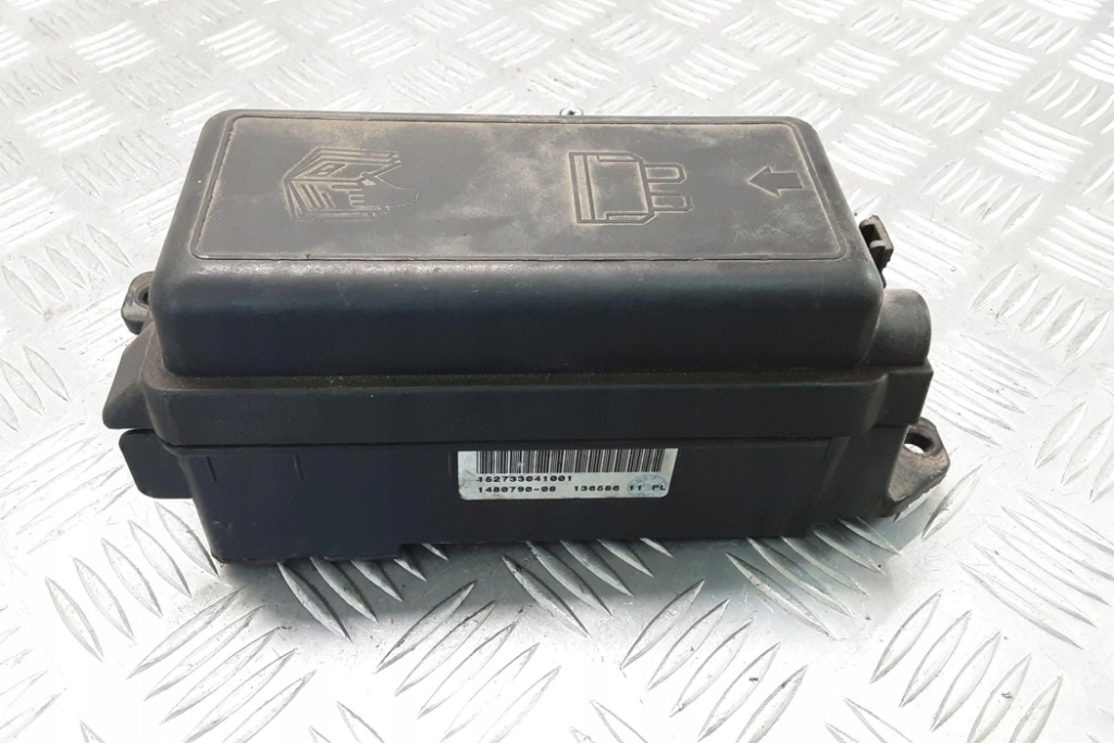 фото №1, Коробка запобіжників mini cooper r50, r53 1480790 1.6l бензиновий 2001