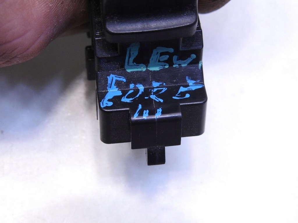 фото №7, Кнопка складання сидіння лівий forester iii