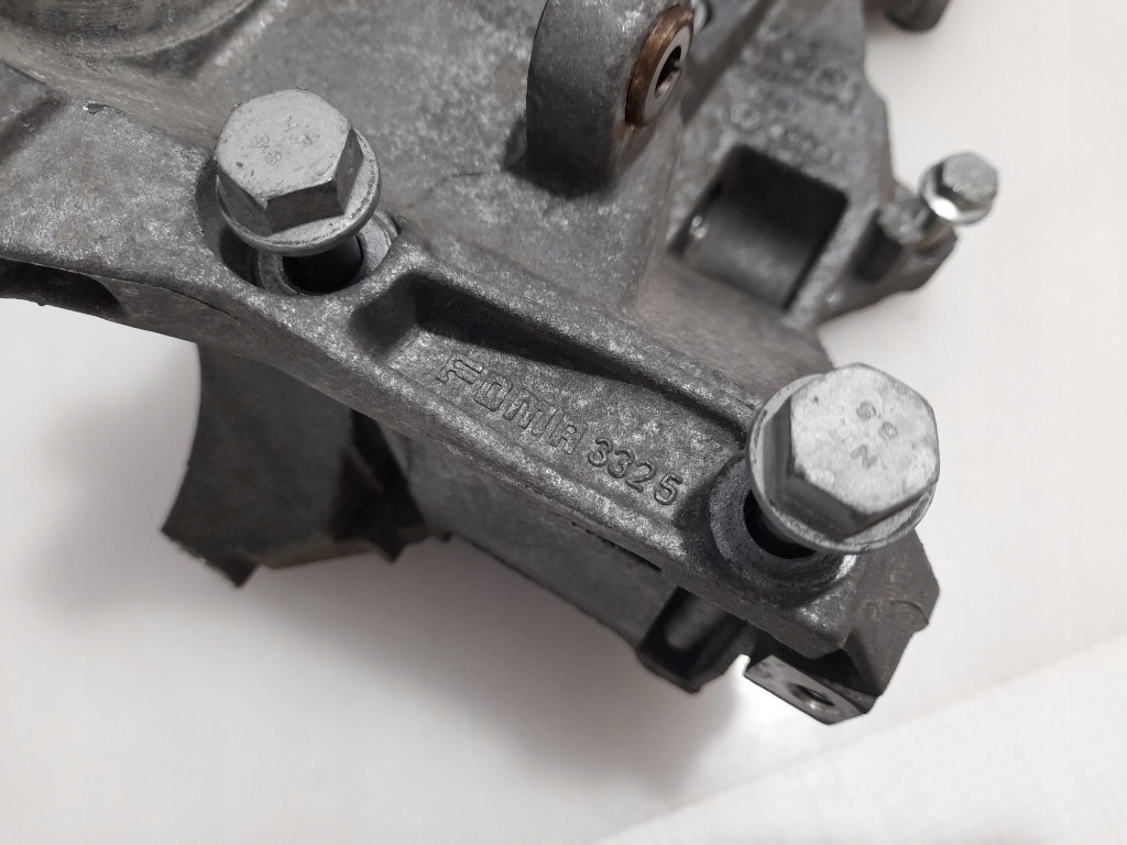 A4 a5 q5 8r cgl cag кронштейн кронштейн генератора super стан +болти комплект Київ