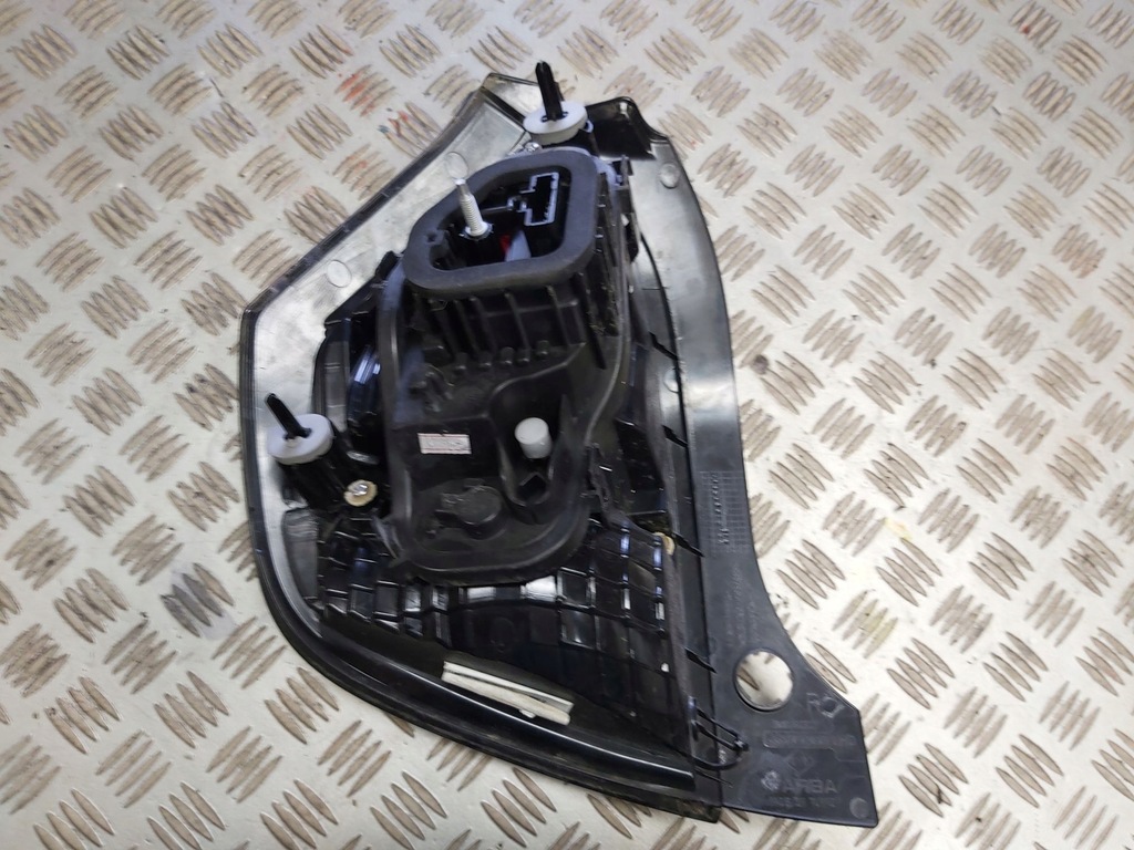 фото №2, Лампа права задня renault twingo iii 2014r-