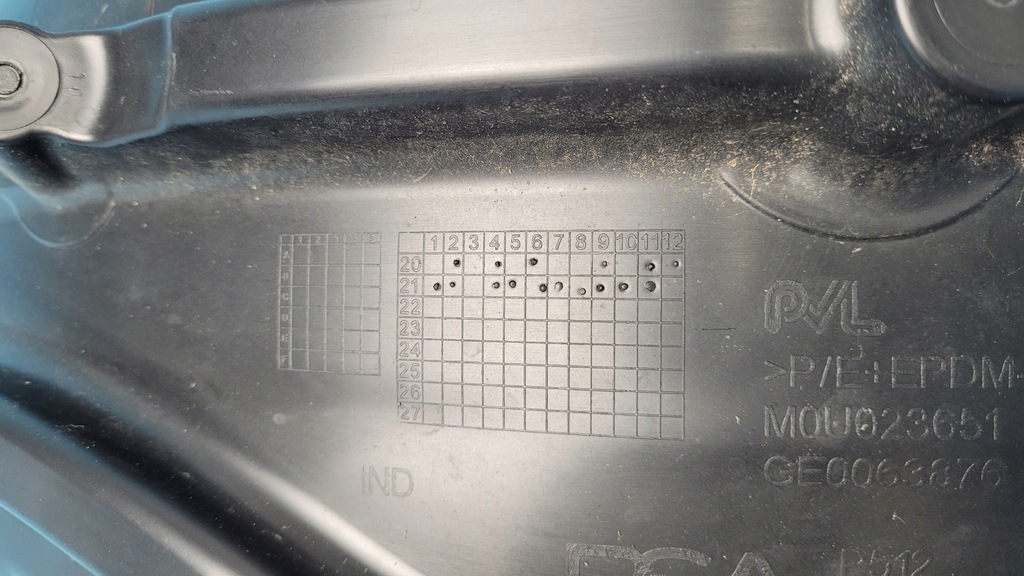 фото №11, Peugeot 308 iii p5 21r підкрилок правий задня 9835379880