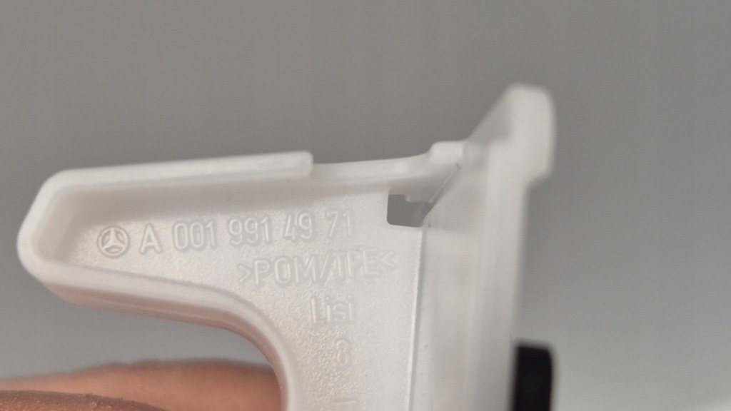 Mercedes w246 242 w176 cla c117 штифт кліпса кронштейн поріг 0019914471 Ціна