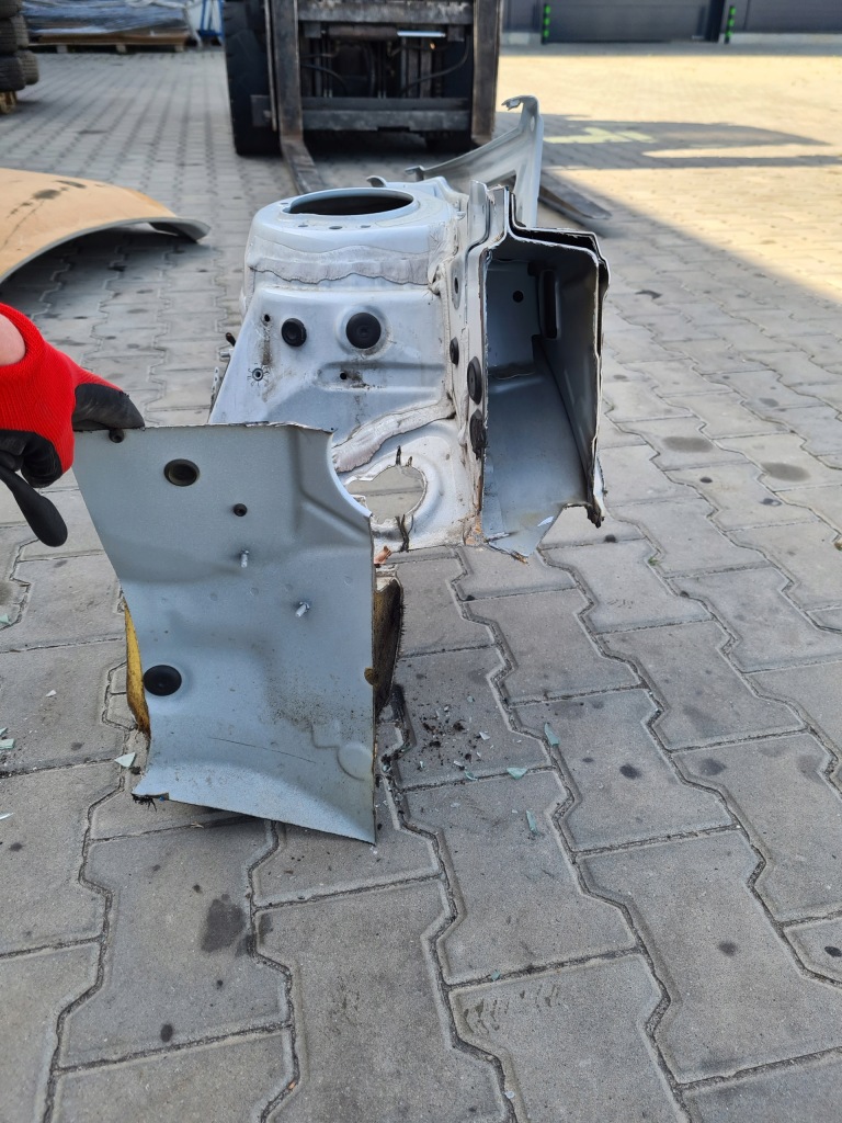 фото №5, Bmw x1 f48 чверть лонжерон чашка правий перед колір a300