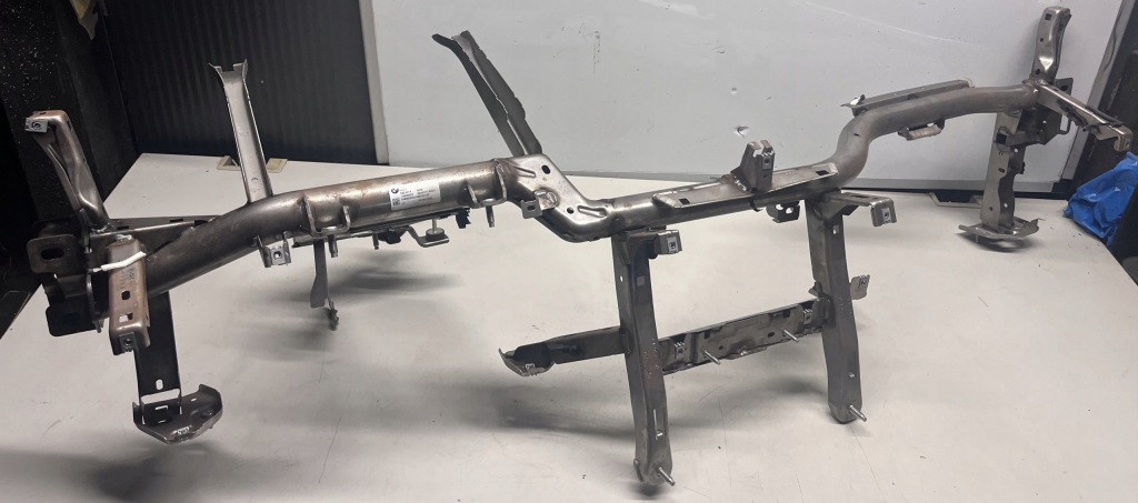 Купити Idealny каркас балка консолі bmw g01 g02 1