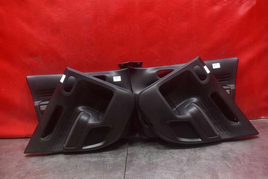 фото №1, Обшивка обшивки двері eu citroen c4 cactus 14-17