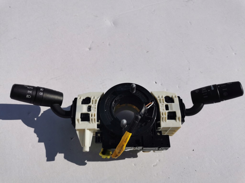 фото №1, Mazda iii перемикачі стрічка перемикач kd4966cs0a