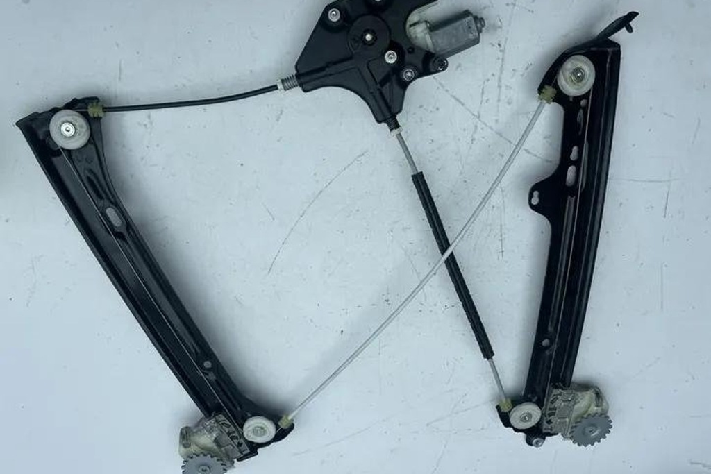 фото №7, Підйомник скло лівих передніх двері bmw i3 i01 7290858 0.65l hybrid