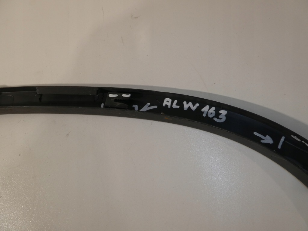 фото №7, Молдинг крыла правая задняя vw tiguan 5n 5n0854820b