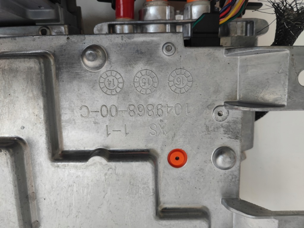 Купити Перетворювач конвертер tesla model s 105969800a