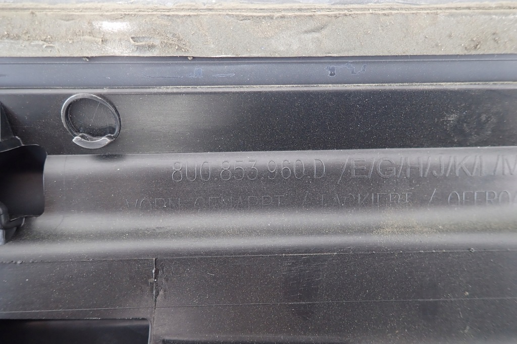 фото №10, Audi q3 8u0853960d lift молдинг двері права перед