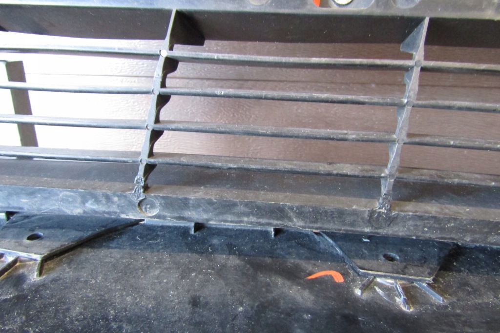 Бампер перед передний tesla model 3 iii 17- Цена