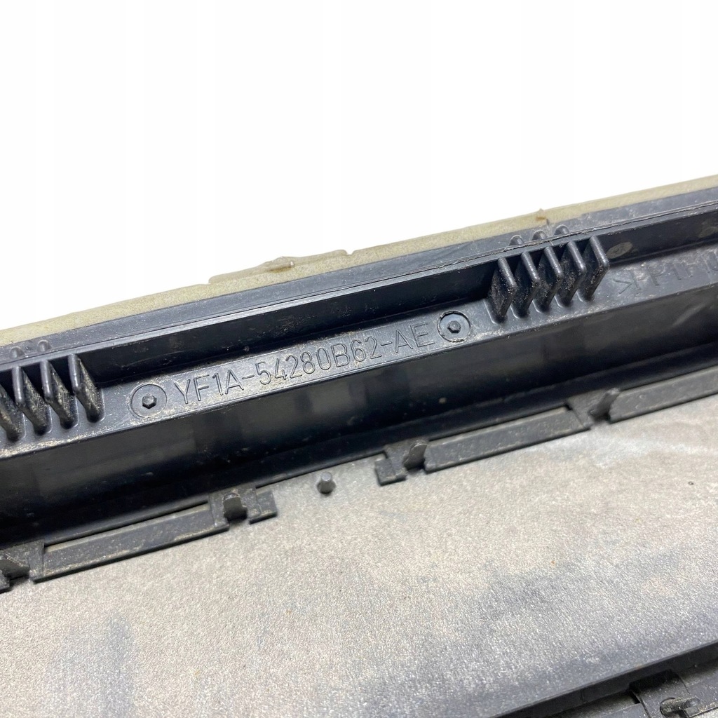 фото №8, Ford ecosport 2020 права сторона решітка вентиляційна pod бампером заднім