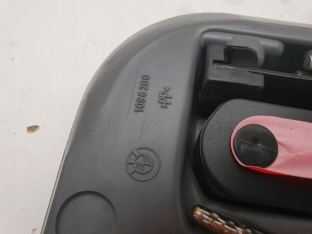 фото №5, Bmw 3 e46 2003 кронштейн треугольник предупредительный