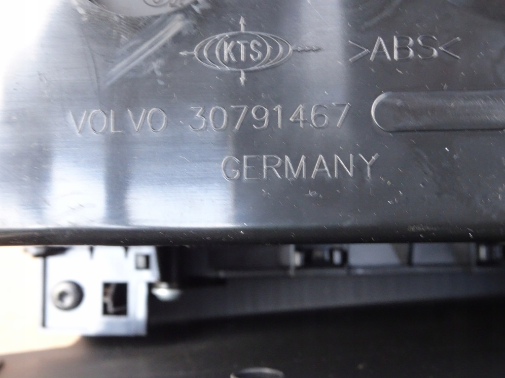 фото №12, Volvo v60 s60 ii подлокотник туннель средний 30755732