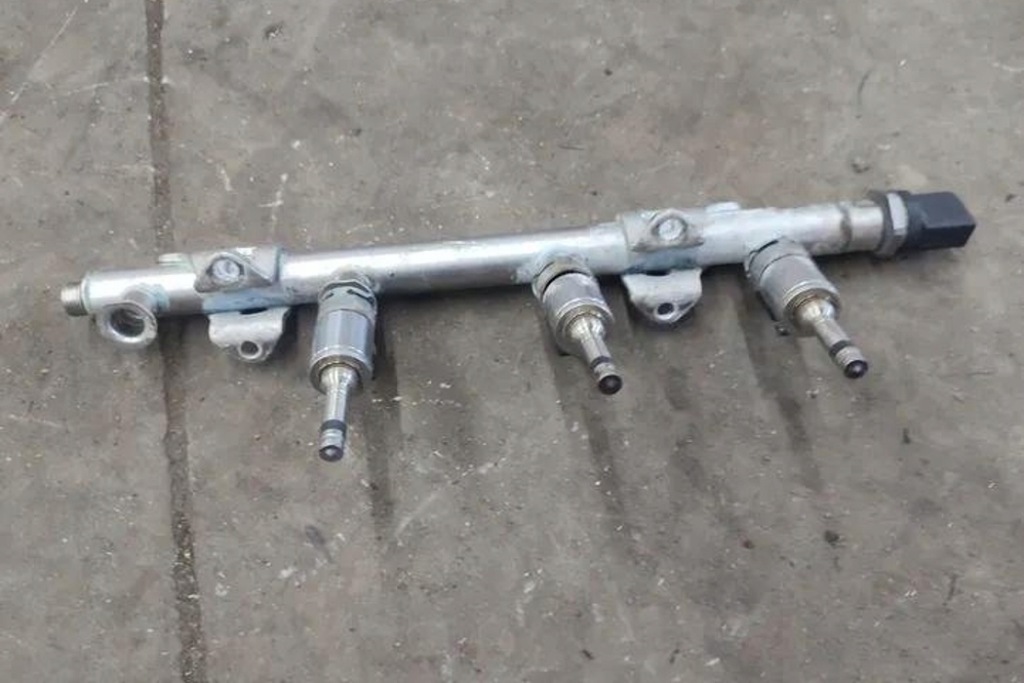 фото №7, Комплект форсунок vw jetta mk6 162, 163 04e906036q бензиновий 77kw 2016