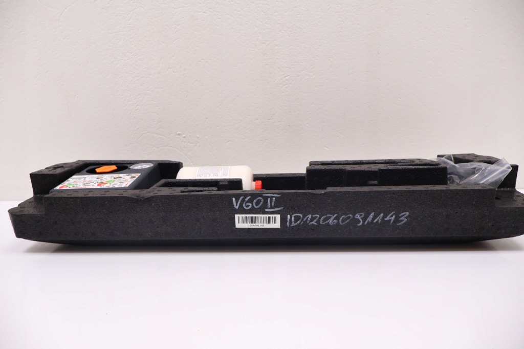 фото №7, Volvo v60 ii вкладиш багажника пінополістирол інструменти 32209745