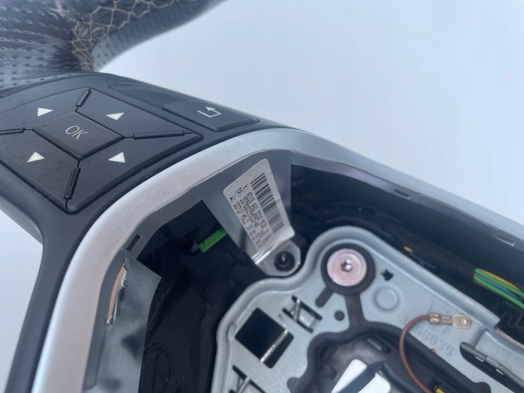 фото №5, Повітропровід пелюстки перемикання шкіра mercedes w212 w218 w246 w176