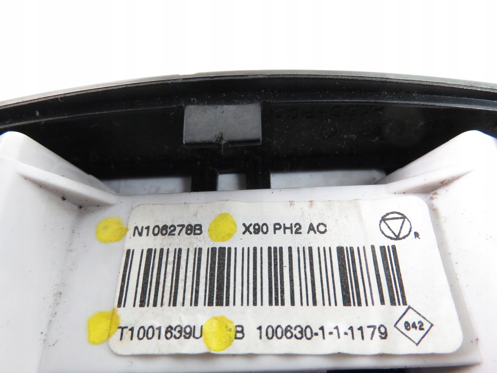 фото №8, Панель обдув dacia sandero i n106278b t1001639u