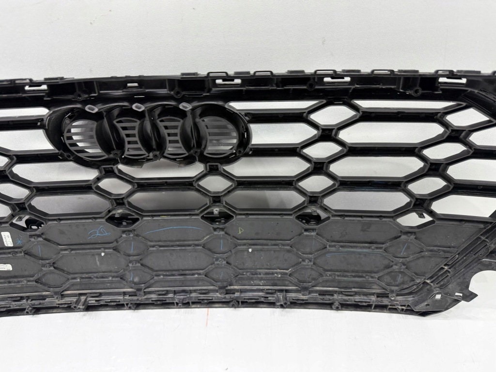 Audi q5 sq5 2 80a рестайлінг  s line чорний блиск решітка радіатора решітка  ładna 80a853651ah Недорого