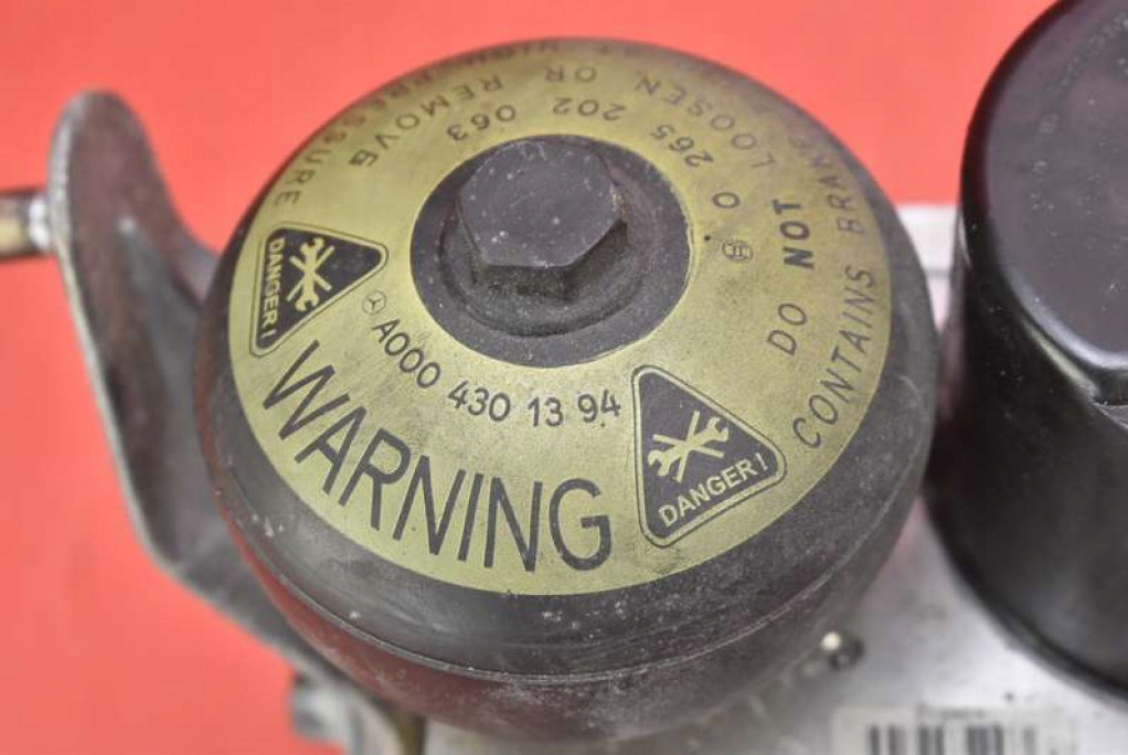 фото №10, Насос abs a0054318012 mercedes cls c219 w219 3.5 v6 272 km 04-08