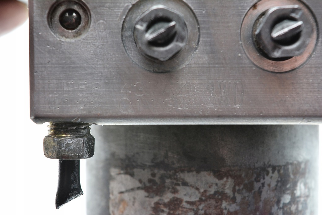 фото №11, Насос abs mazda mpv ii md11-de-4a13a-2 le58437az