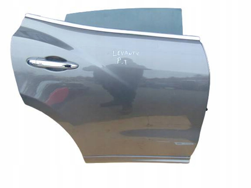 фото №1, Maserati levante двері задні праве правий задня