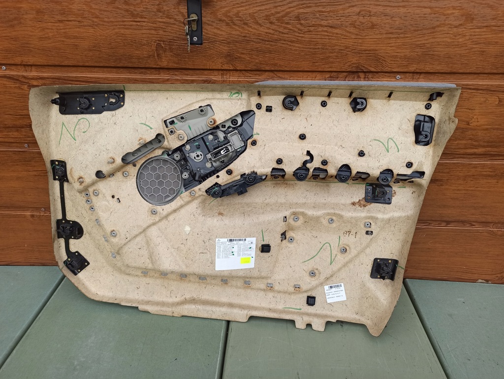 фото №5, Оббивка двері ліва bmw i3 l01 7323415-07