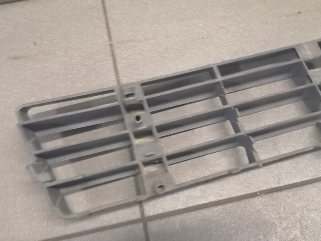 фото №11, Решітка бампера середня audi a6 c5 4b0807683f