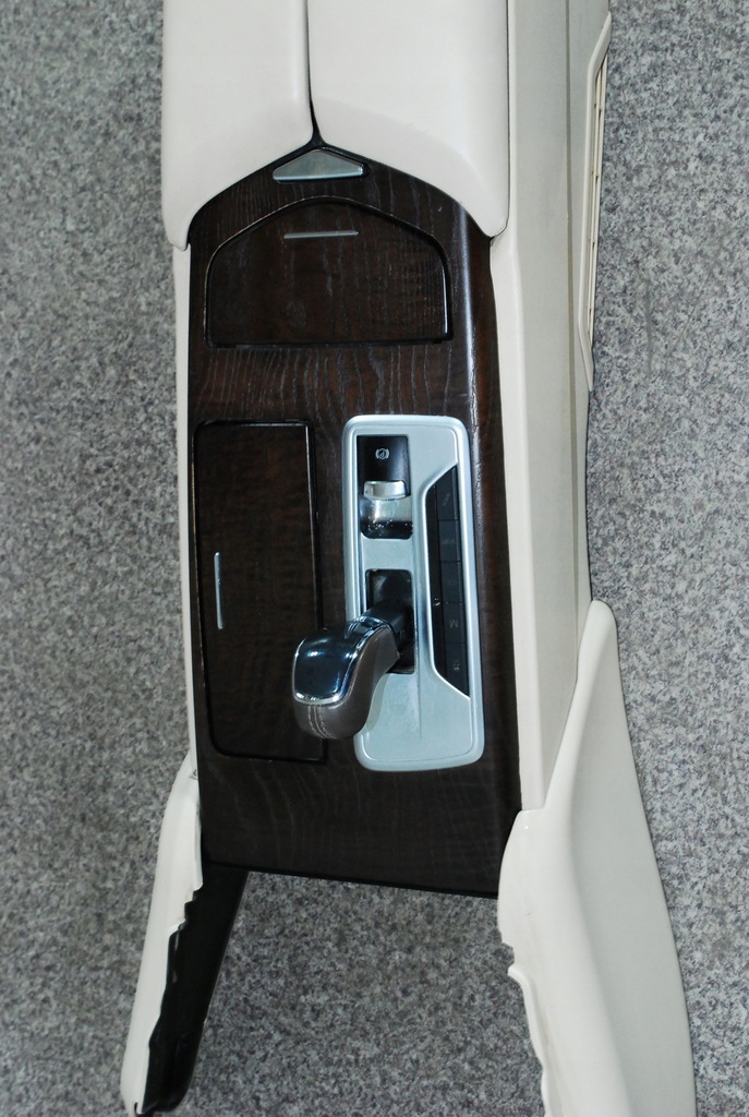 фото №3, Maserati quattroporte тунель середній підлокітник