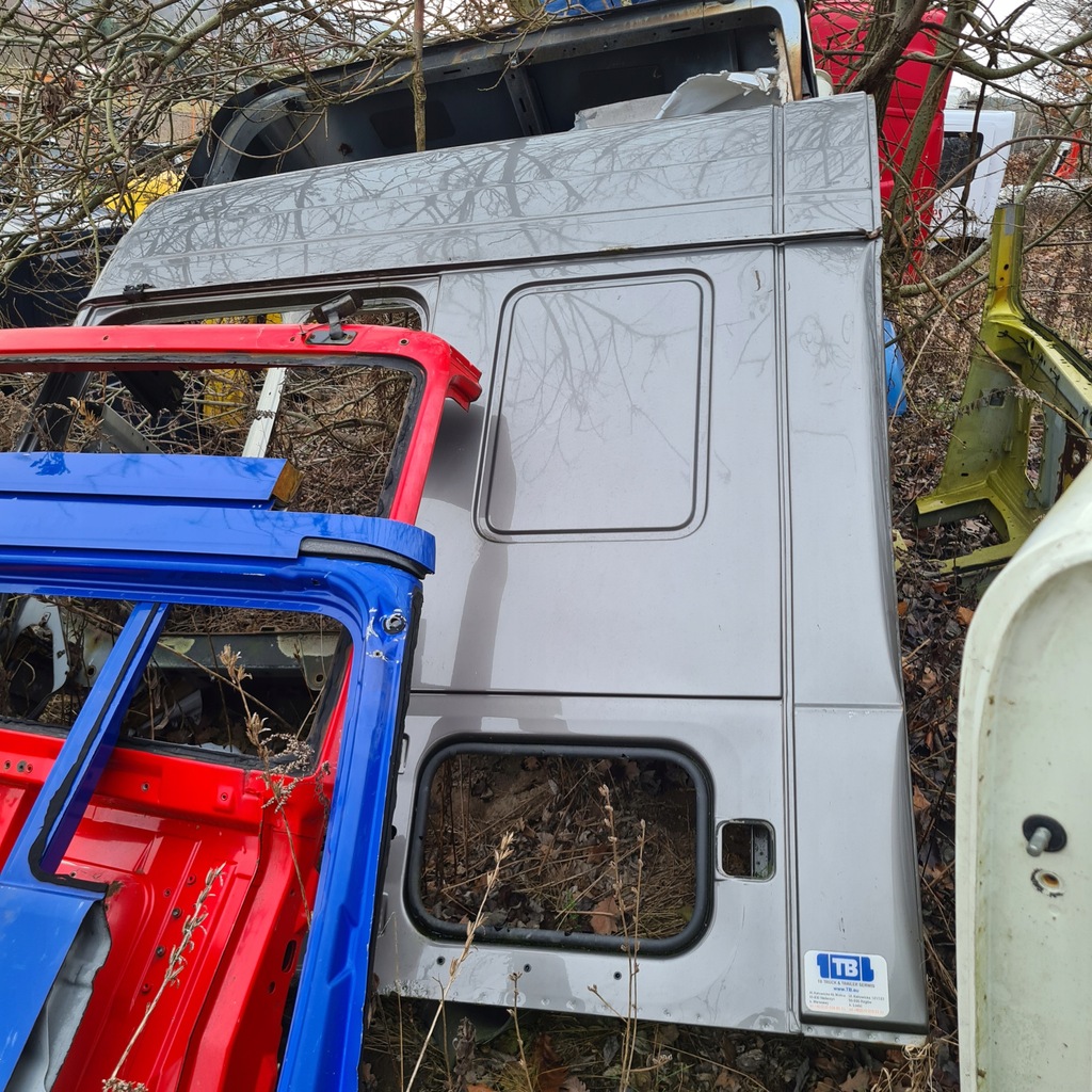 фото №9, Daf cf 106 кабіна чверть обшивка bok