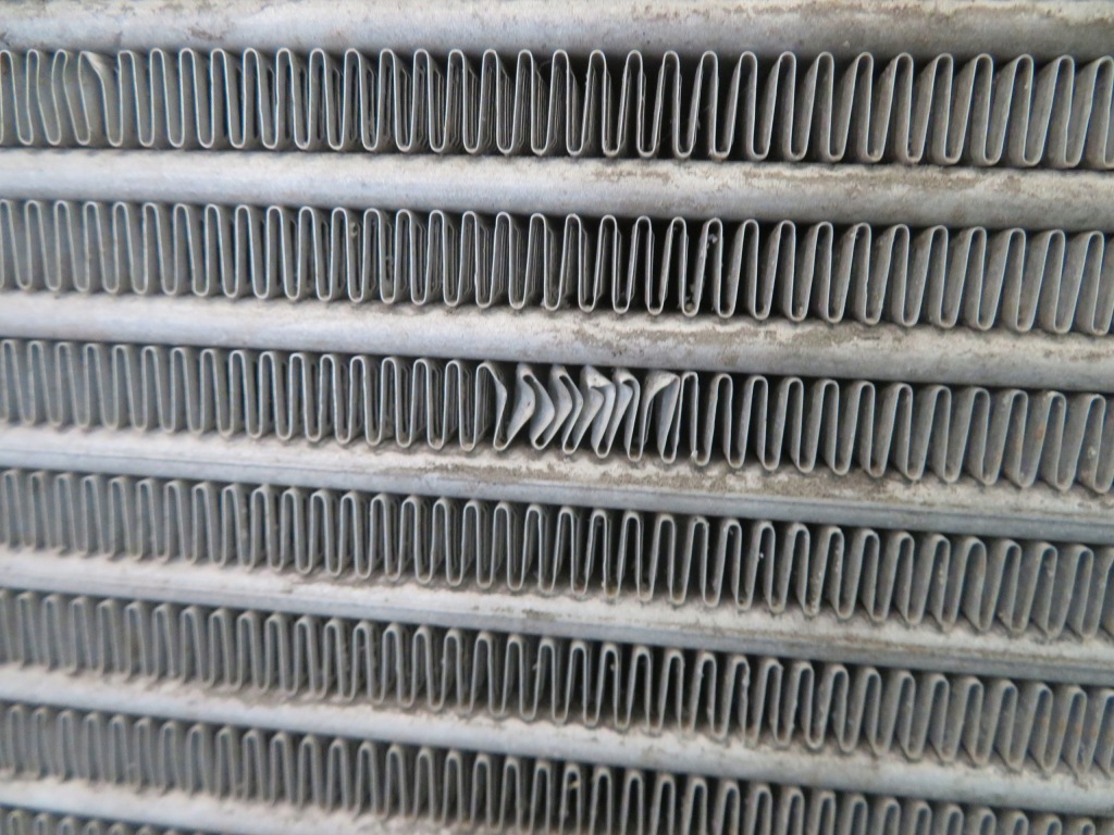 Радиатор воздуха интеркулер mitsubishi canter fuso 3.0 21r Оригинал