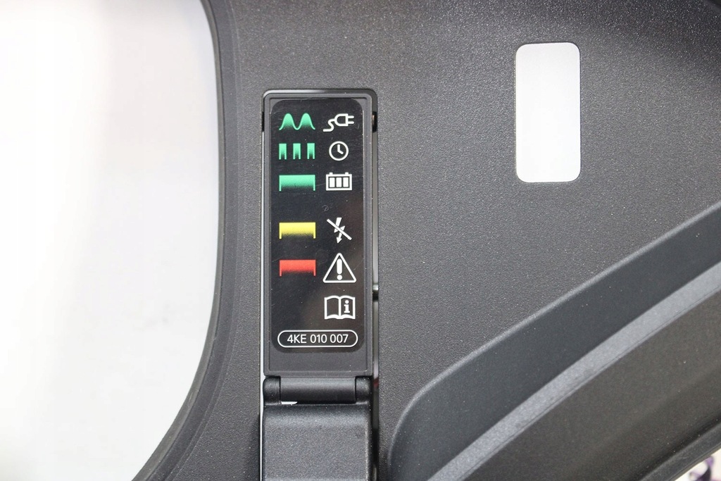 фото №7, Audi e-tron крышка разъём разъём зарядки 4ke810002 4ke810394 4ke810806