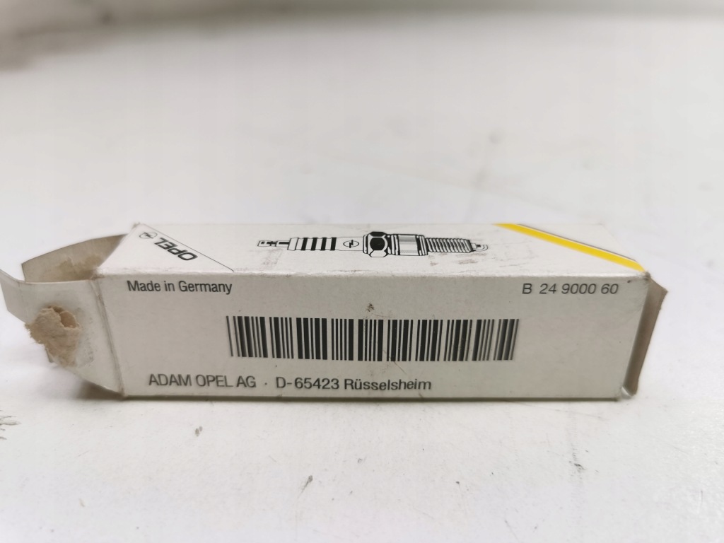 Свеча зажигания wr8dc opel combo kadett e corsa b оригинальный номер 1214002 90369815 Оригинал