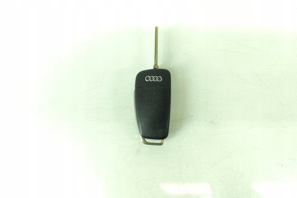 фото №1, Ключ audi q7 4l 4f0837220ad дизель 2008