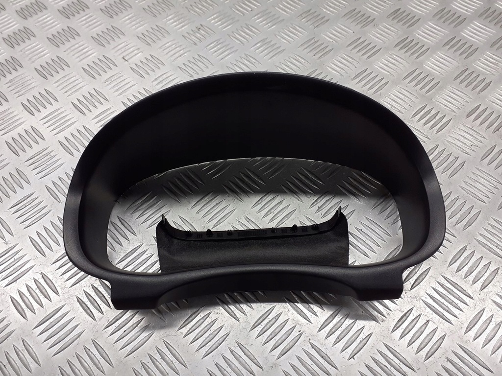 фото №1, Рамка защита спидометра skoda fabia ii 5j1857053a