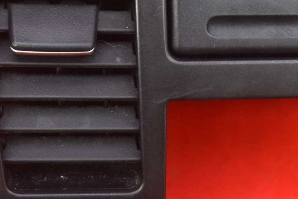 фото №9, Бардачок средний 68260em31a nissan tiida 1 i 04-08