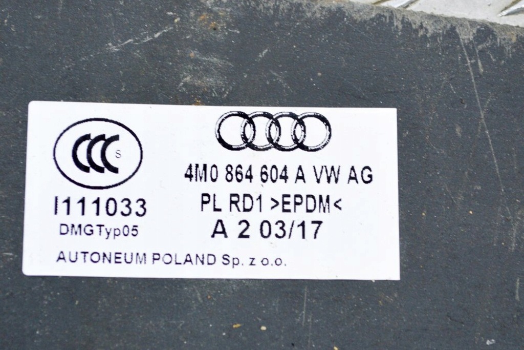 фото №6, Audi sq7 4m задний правый амортизатор звука ниша колеса запасного 4m0864604