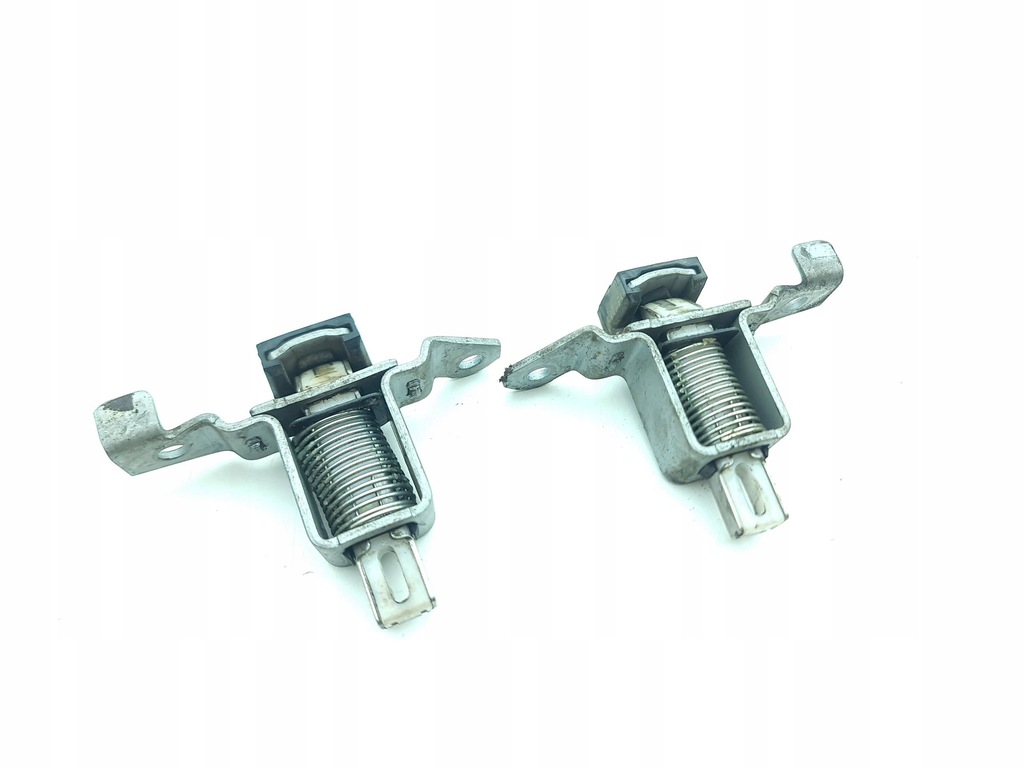 фото №1, Nissan navara d23 2021 засувка кришки pickup