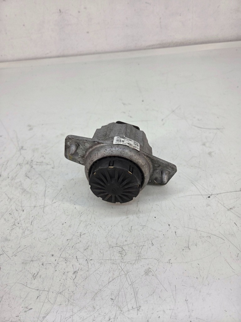 фото №2, Land rover range rover velar 2018 кронштейн / кронштейн двигателя