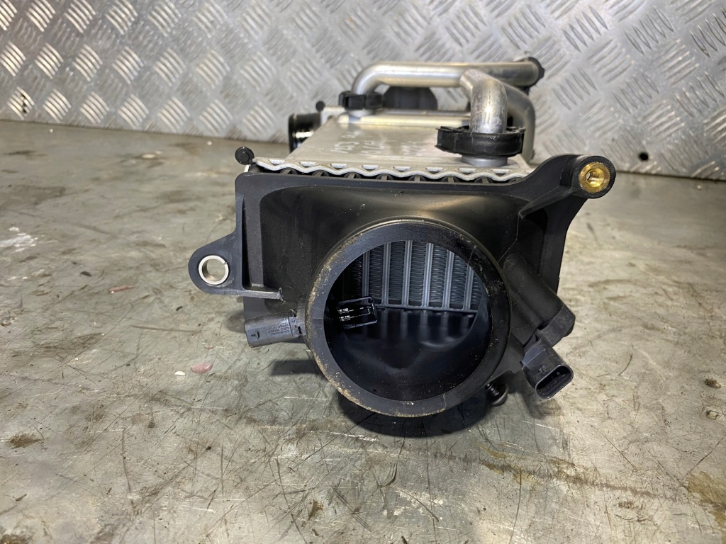 Mercedes glc x253 2.0 cgi інтеркулер a2740900414 в Україні