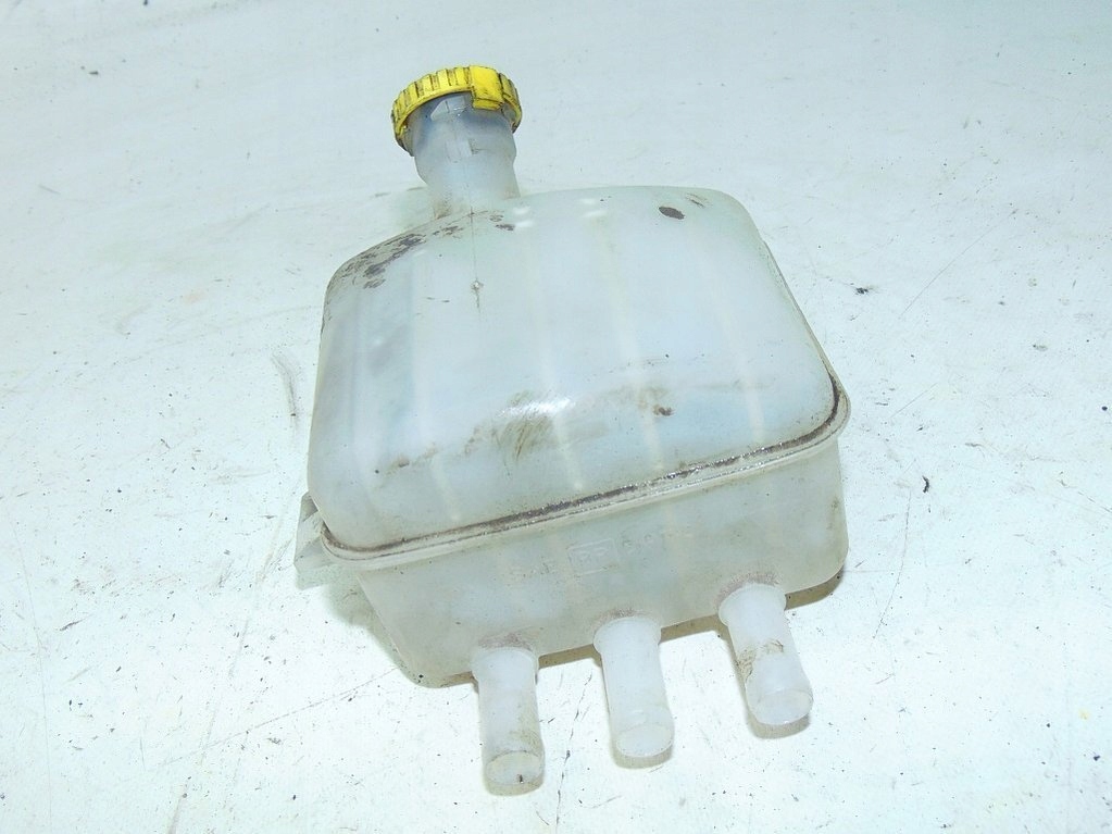 фото №5, Nissan cabstar 3.0 99r бачок жидкость тормозной