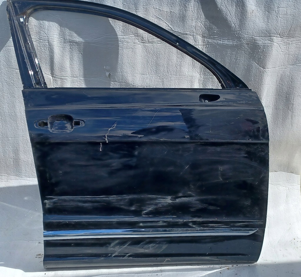 фото №1, Bentley bentayga 36a дверь правое перед передние