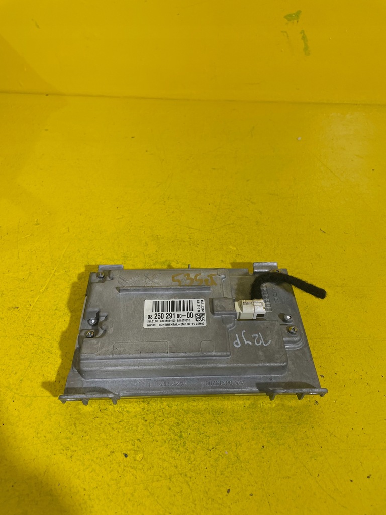 фото №8, Peugeot 2008 - дисплей 9825029180-00