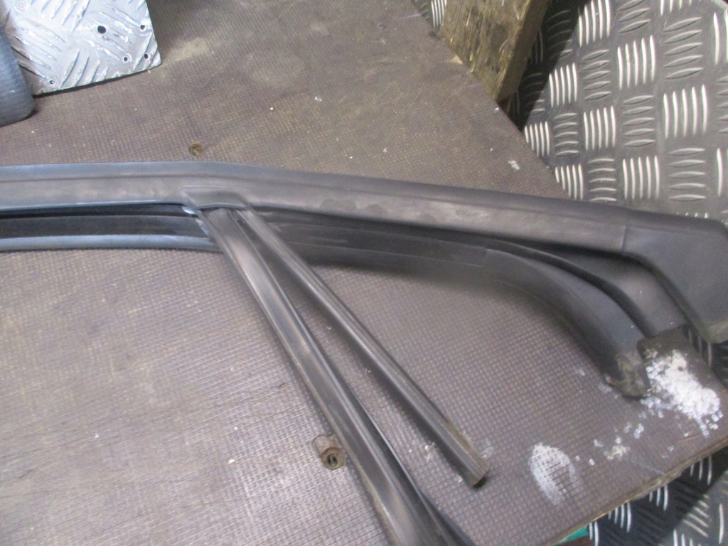 фото №4, Рамка двері p.p. прокладка renault grande scenic iii 09-13 r.