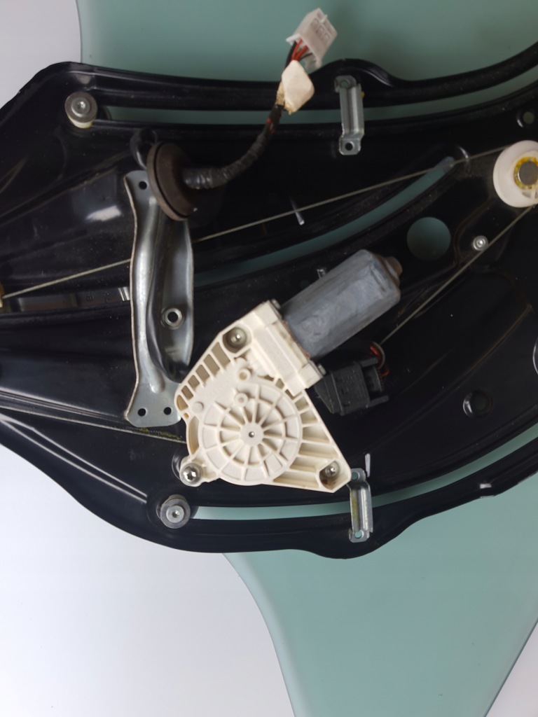 Підйомник скло задня з скло правий задній mercedes w207 2076701203 Зі Шроту