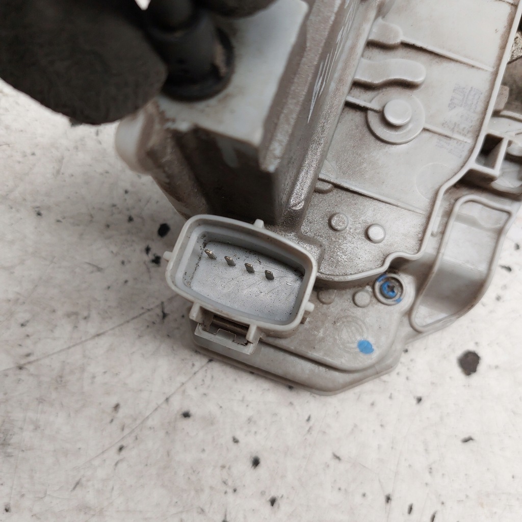 фото №9, Lancia delta замок двері правий задня 4pin