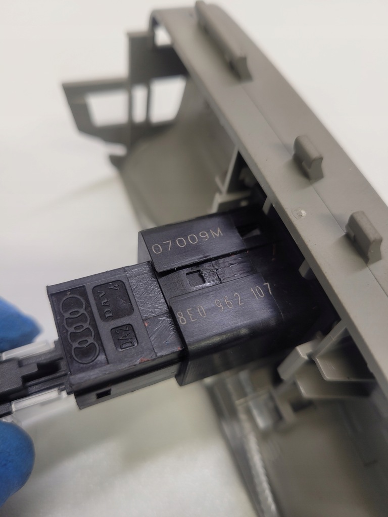 фото №7, Перемикач блокування задня audi a4 b6 b7 8e0962107